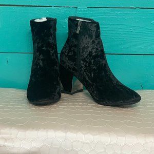 Black 'Hot Kiss' Christie velvet ankle boots